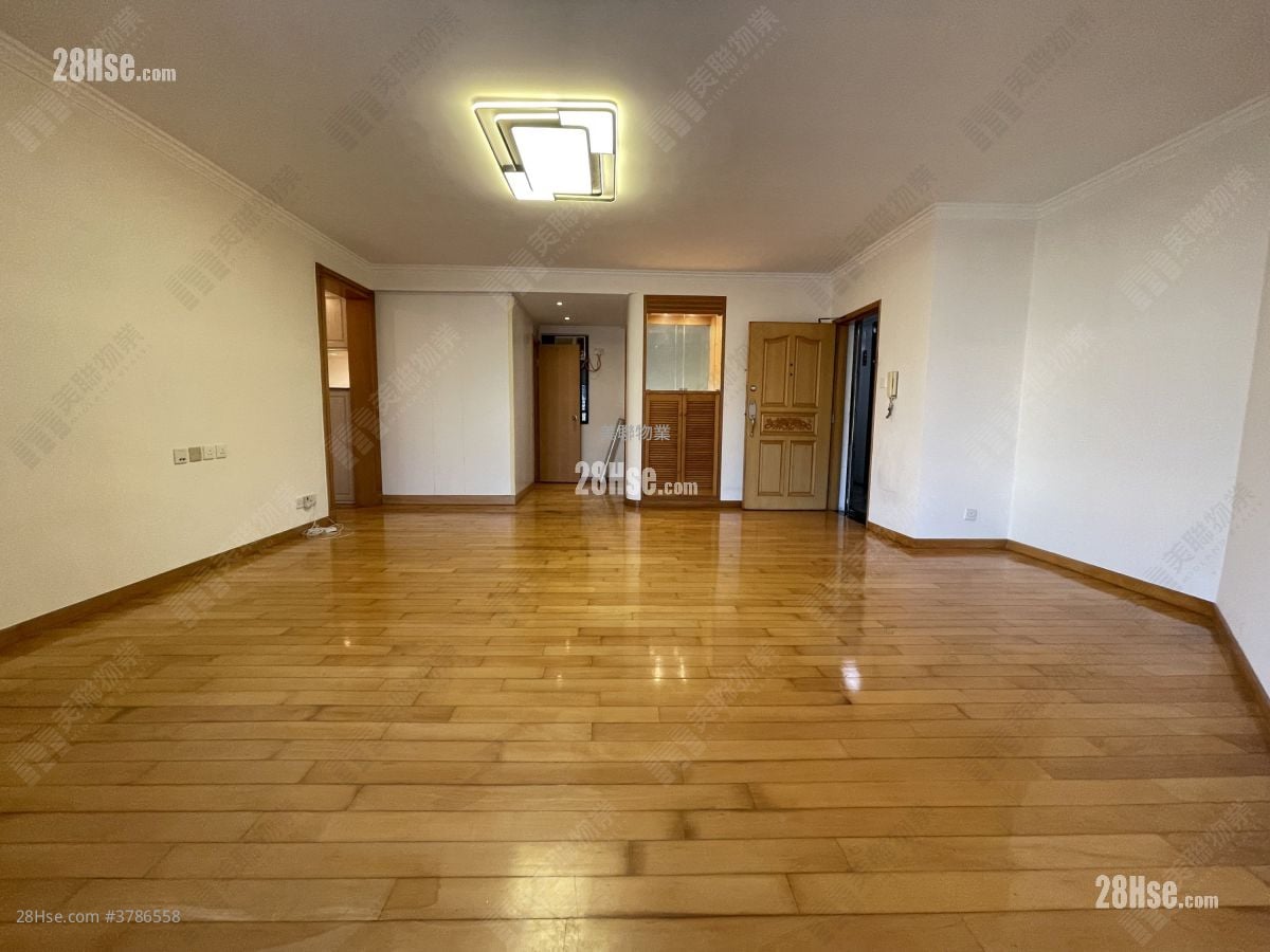 New Town Plaza Rental 954 ft²