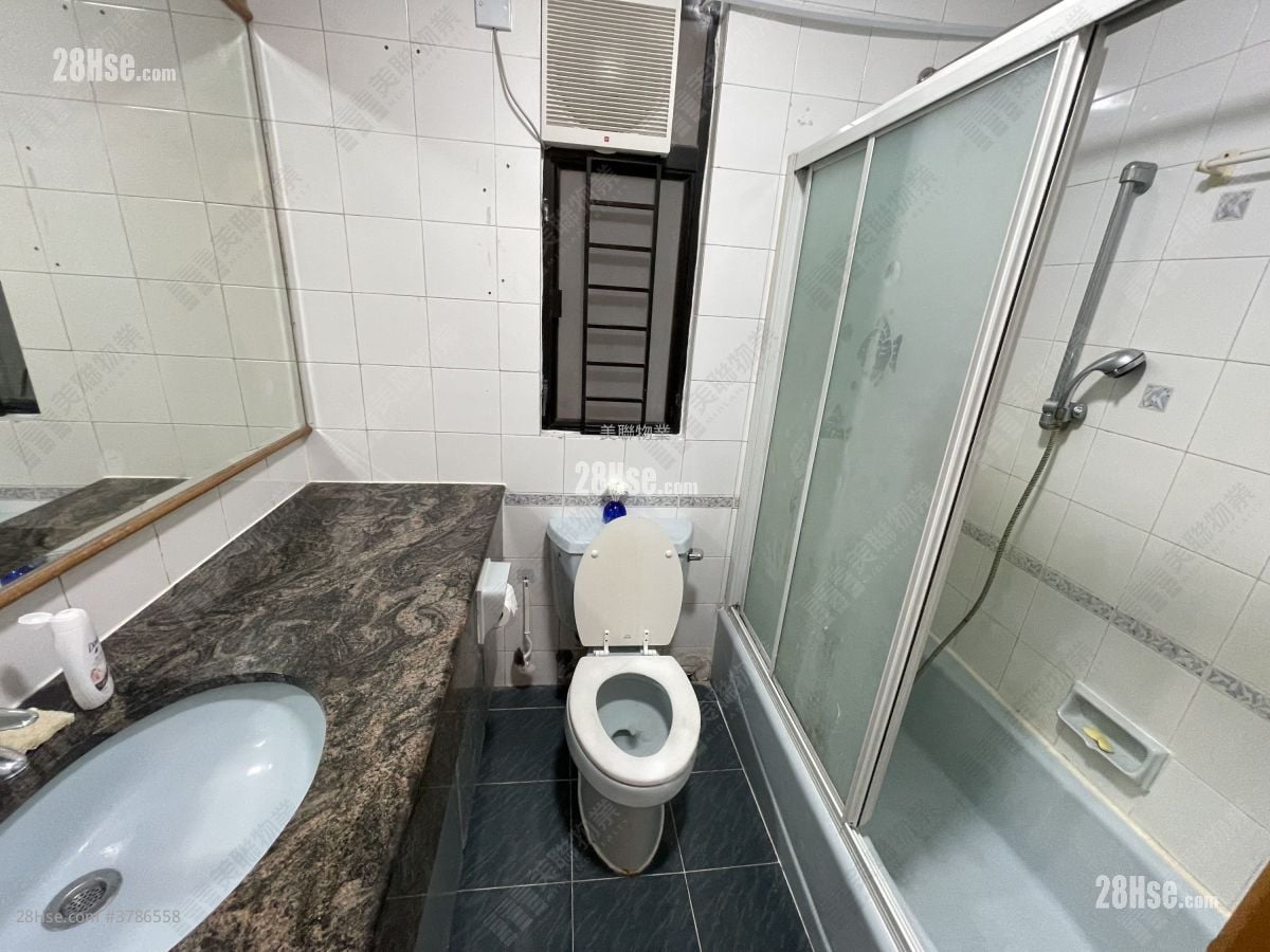 New Town Plaza Rental 954 ft²