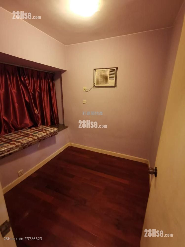 嘉湖山庄 售盘 2 房 , 1 浴室 448 平方尺