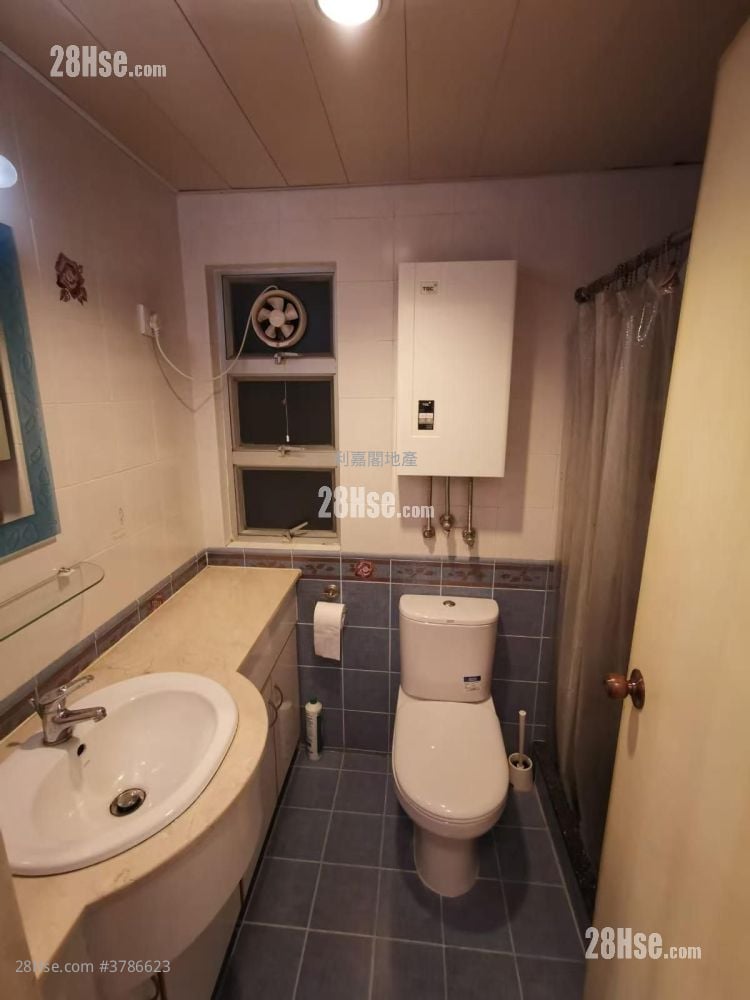 嘉湖山庄 售盘 2 房 , 1 浴室 448 平方尺