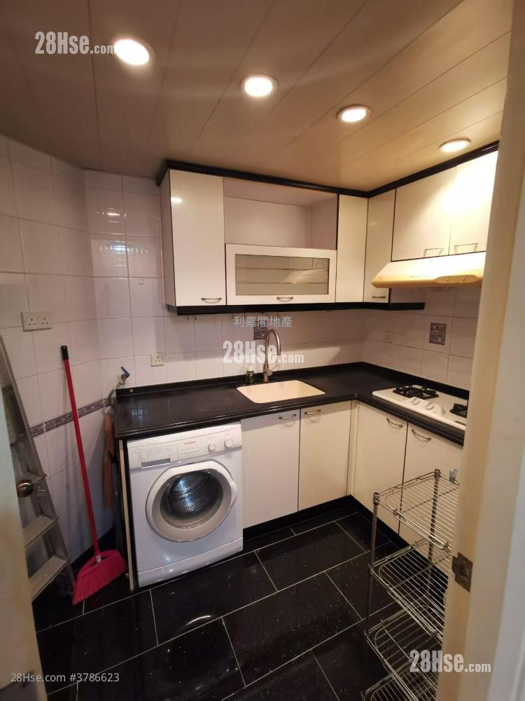 嘉湖山庄 售盘 2 房 , 1 浴室 448 平方尺