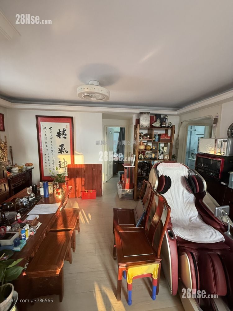 葵俊苑 售盘 3 房 , 1 浴室 645 平方尺