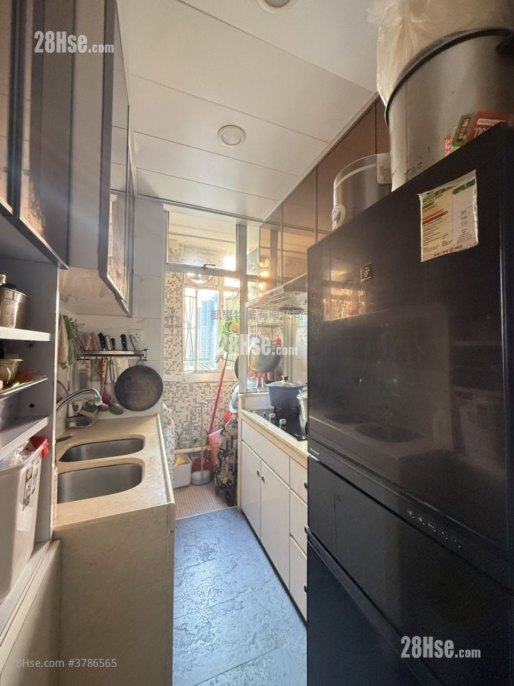 葵俊苑 售盘 3 房 , 1 浴室 645 平方尺