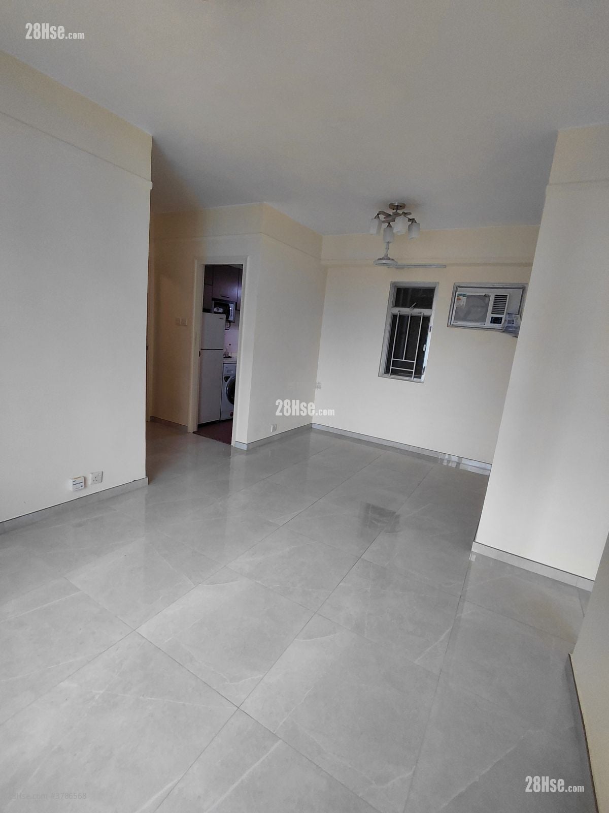 花都广场 租盘 3 房 , 1 浴室 526 平方尺