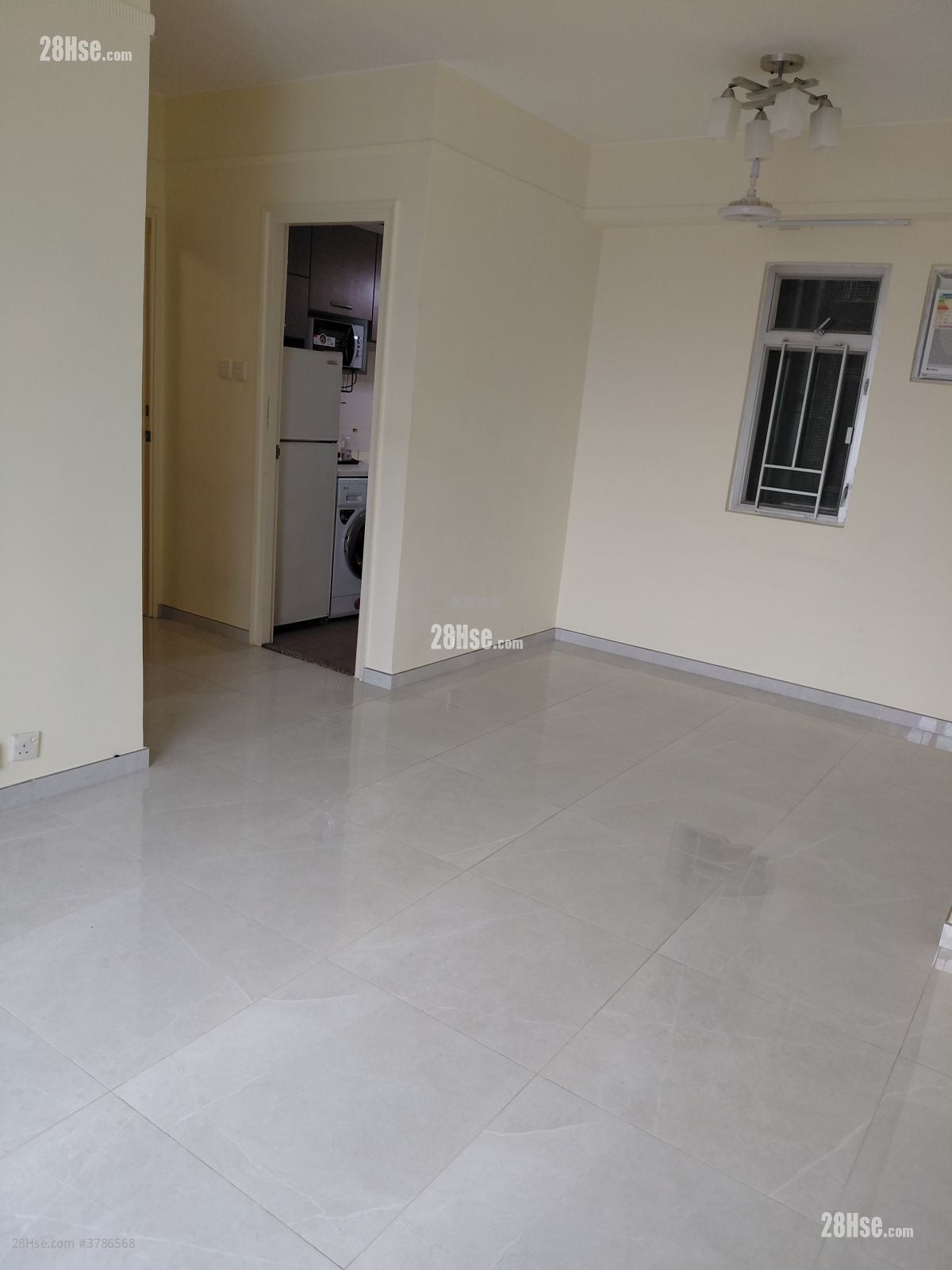 花都广场 租盘 3 房 , 1 浴室 526 平方尺