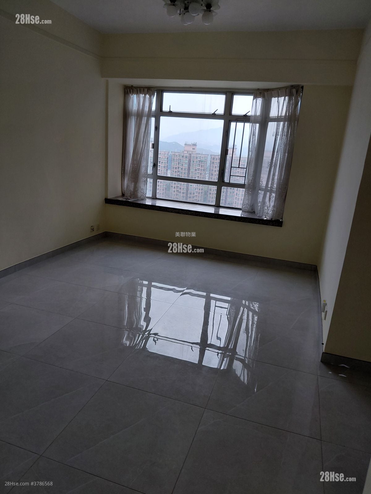 花都广场 租盘 3 房 , 1 浴室 526 平方尺