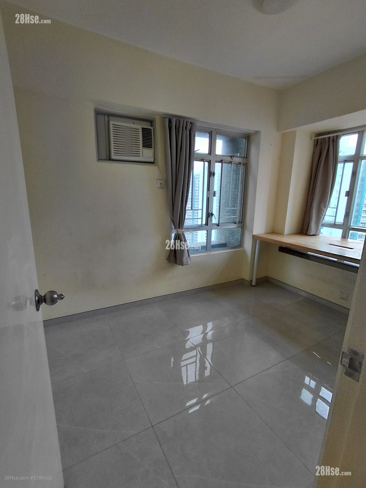 花都广场 租盘 3 房 , 1 浴室 526 平方尺