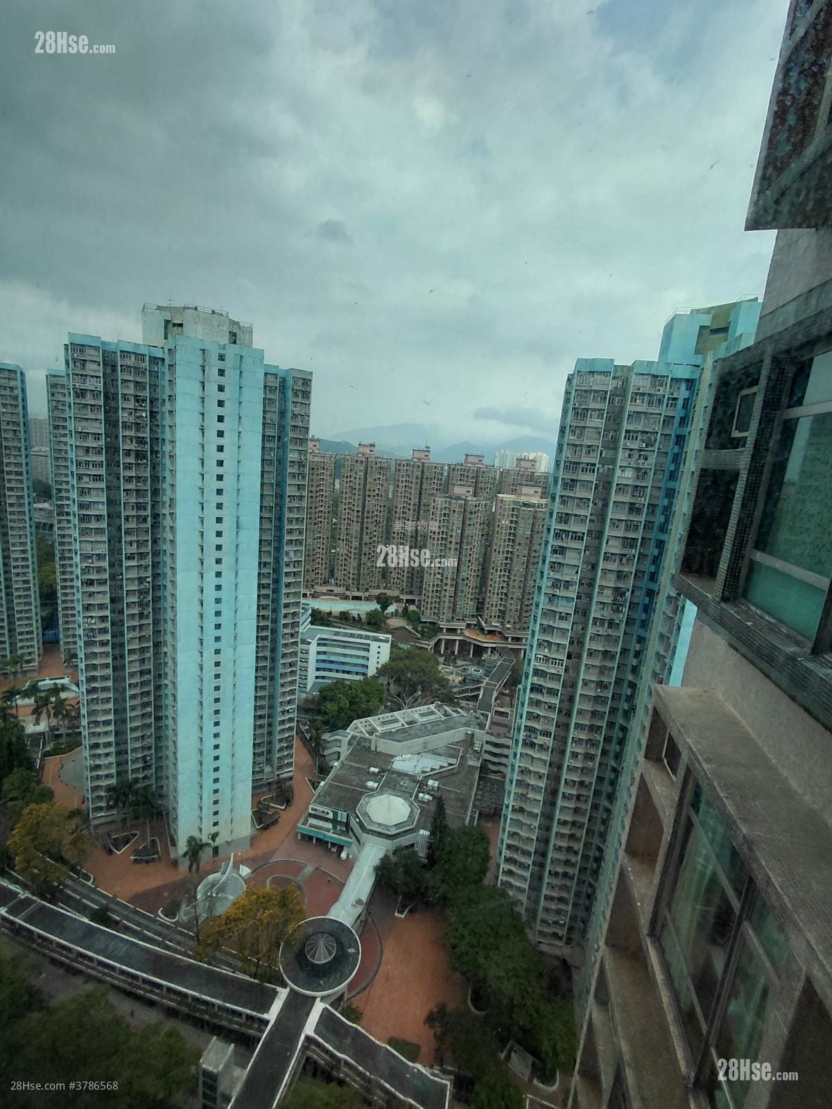 花都广场 租盘 3 房 , 1 浴室 526 平方尺