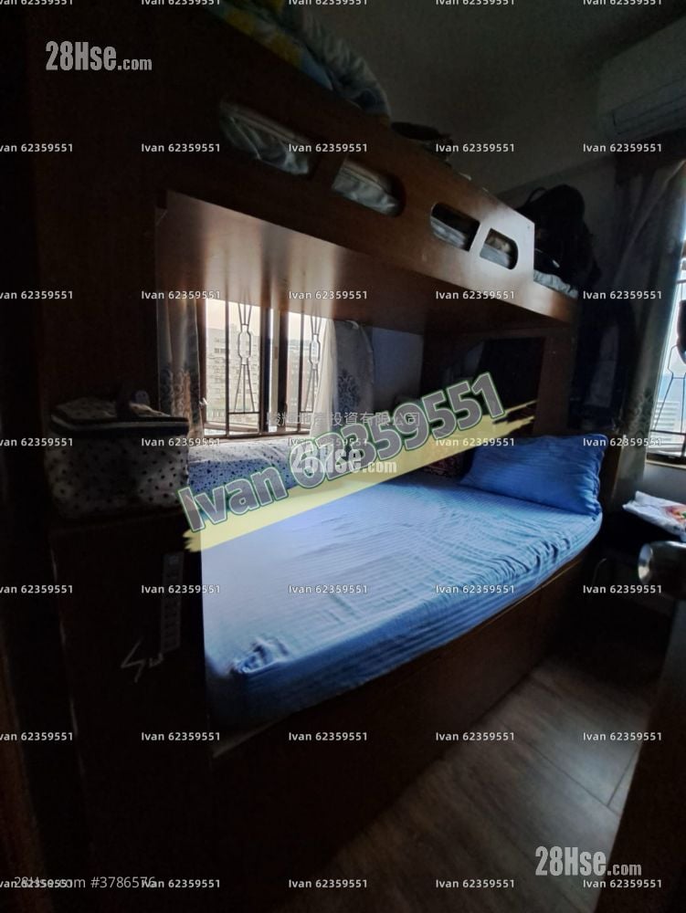 Yue King Building Sell 2 Bedrooms , 1 Bathroom 318 ft²