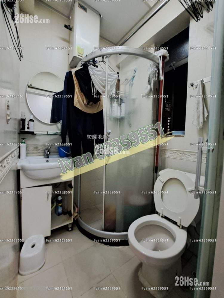 Yue King Building Sell 2 Bedrooms , 1 Bathroom 318 ft²