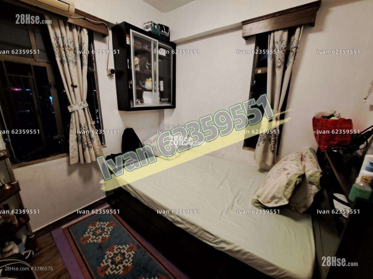 Yue King Building Sell 2 Bedrooms , 1 Bathroom 318 ft²