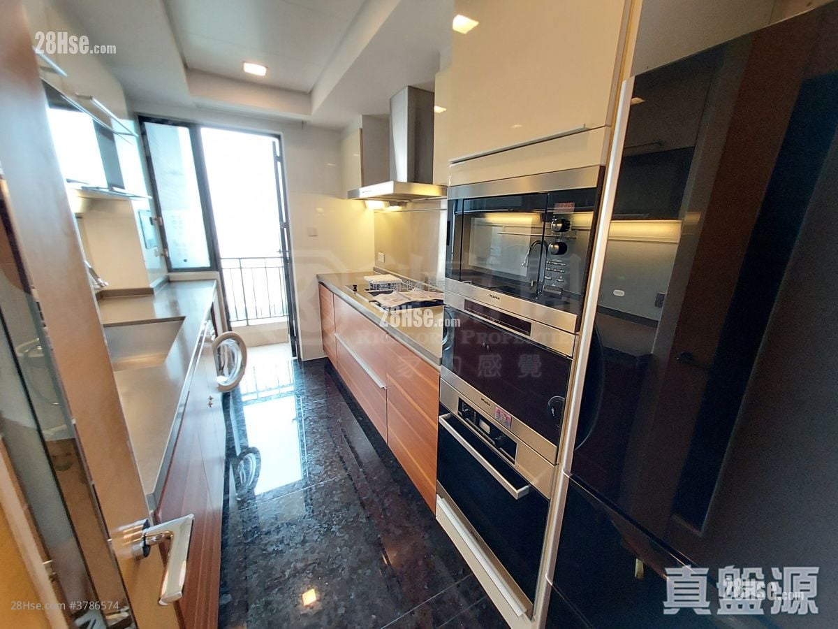 Aria Sell 4 Bedrooms 1,230 ft²