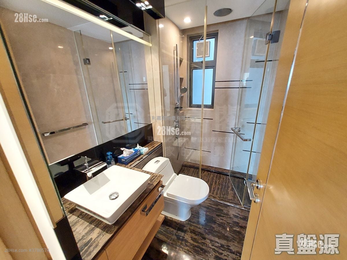 Aria Sell 4 Bedrooms 1,230 ft²