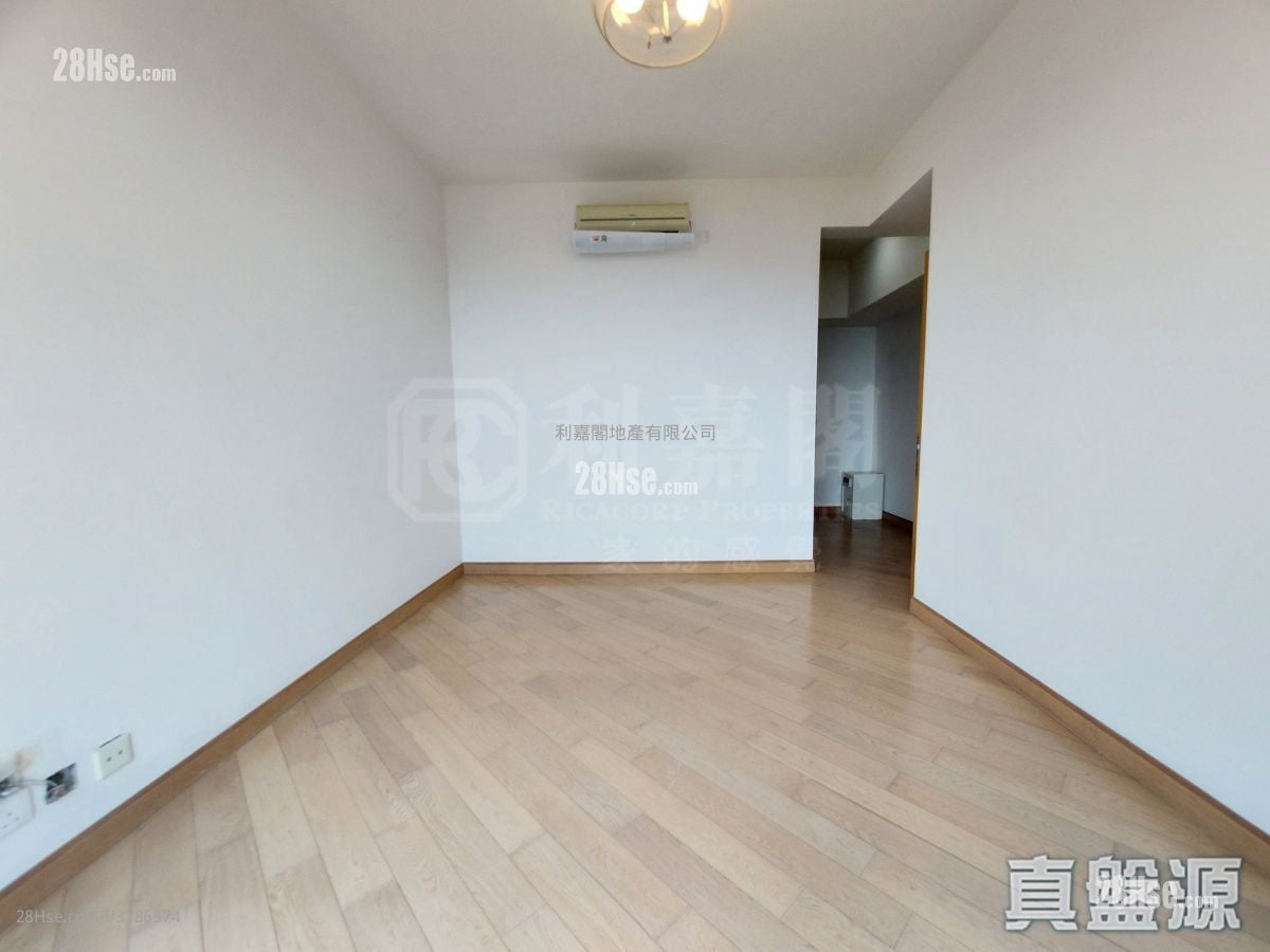 Aria Sell 4 Bedrooms 1,230 ft²