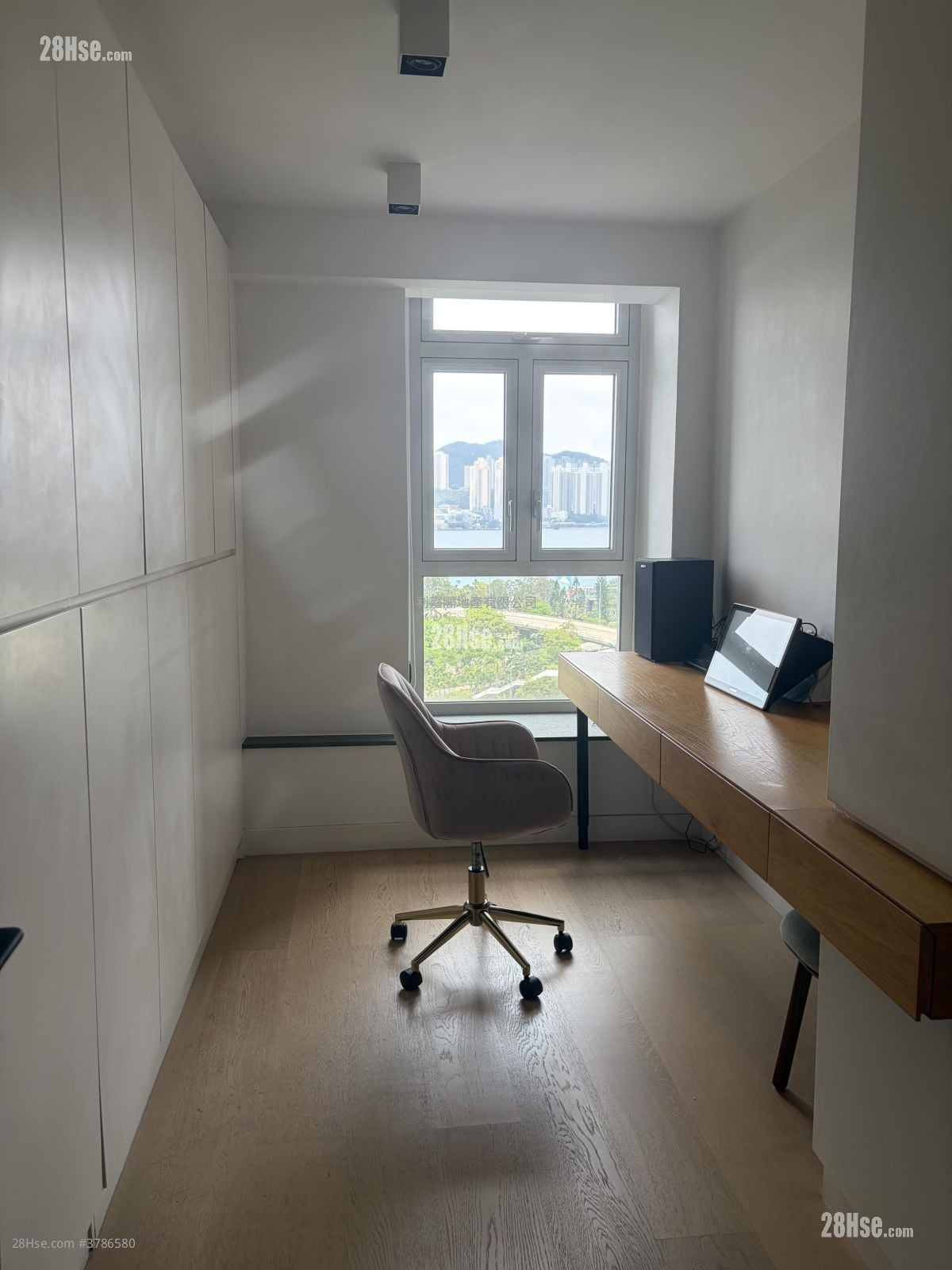 Taikoo Shing Sell 3 Bedrooms 1,114 ft²