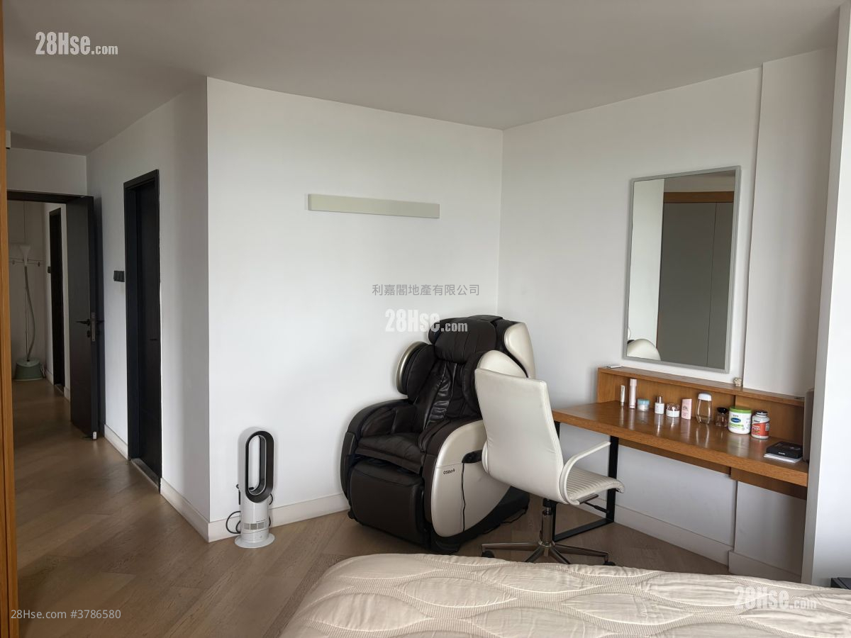 Taikoo Shing Sell 3 Bedrooms 1,114 ft²