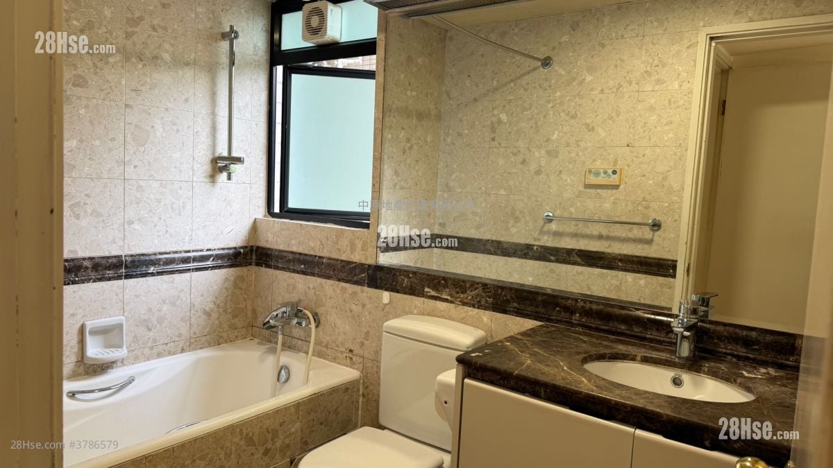 悠然山庄 售盘 3 房 914 平方尺