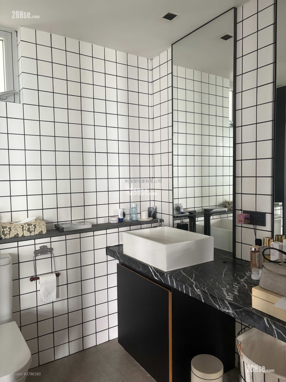 Taikoo Shing Sell 3 Bedrooms 1,114 ft²