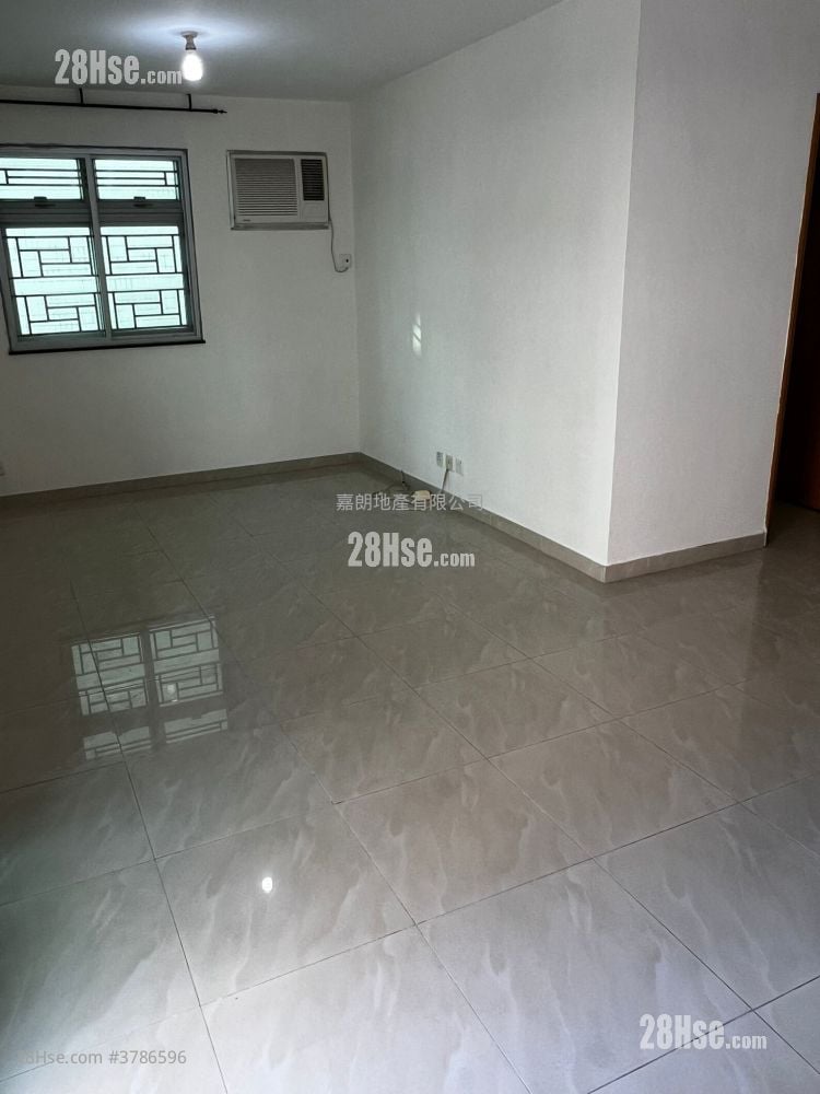 Village Rental 3 Bedrooms , 1 Bathroom 640 ft²