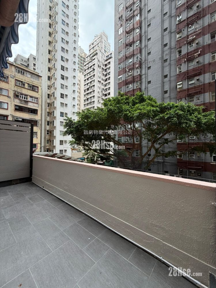 Wah Fai Court Sell Studio , 1 Bathroom 307 ft²