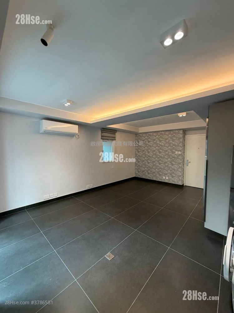 Wah Fai Court Sell Studio , 1 Bathroom 307 ft²