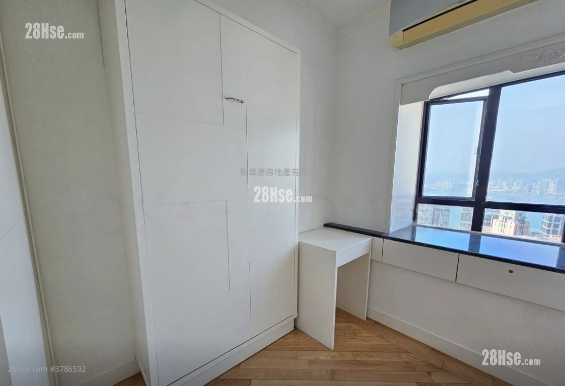 bedroom 2: Lyttelton Garden Rental 3 Bedrooms , 2 Bathrooms 863 ft²