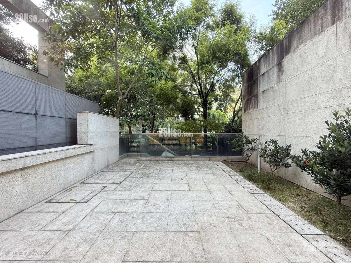 Avignon Rental 2,543 ft²