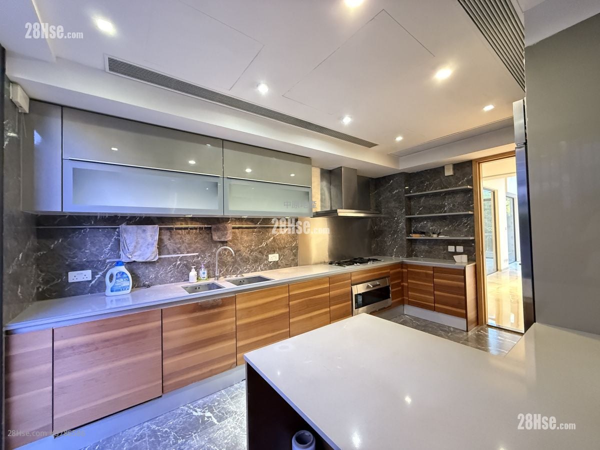 Avignon Rental 2,543 ft²