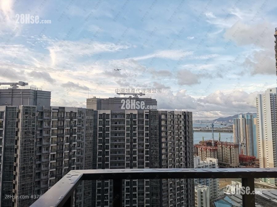 The Visionary Sell 3 Bedrooms , 2 Bathrooms 1,034 ft²