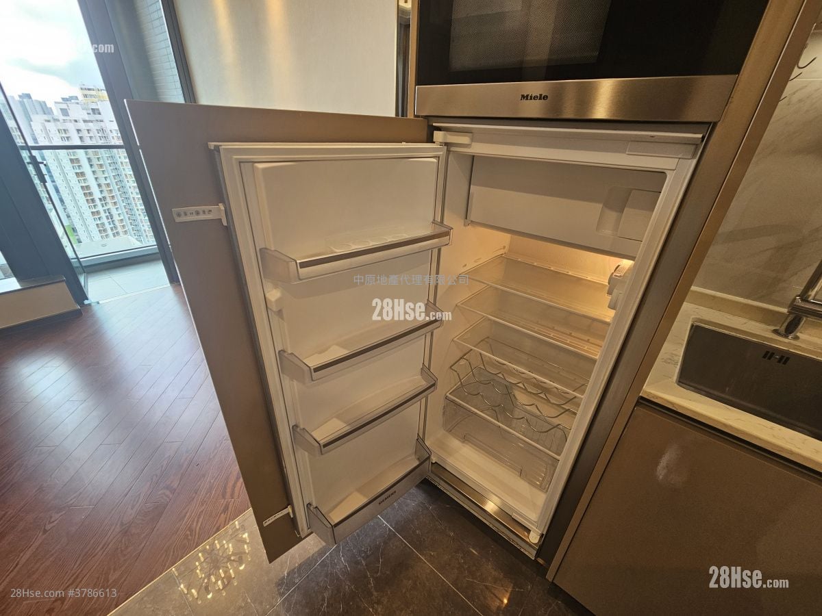 The Vertex Sell 1 Bedroom , 1 Bathroom 319 ft²