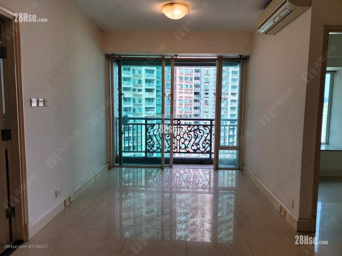 Metro Town Sell 2 Bedrooms , 1 Bathroom 487 ft²