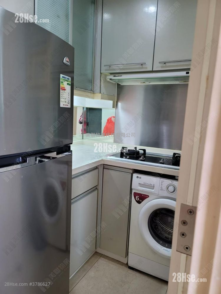 Metro Town Sell 2 Bedrooms , 1 Bathroom 487 ft²