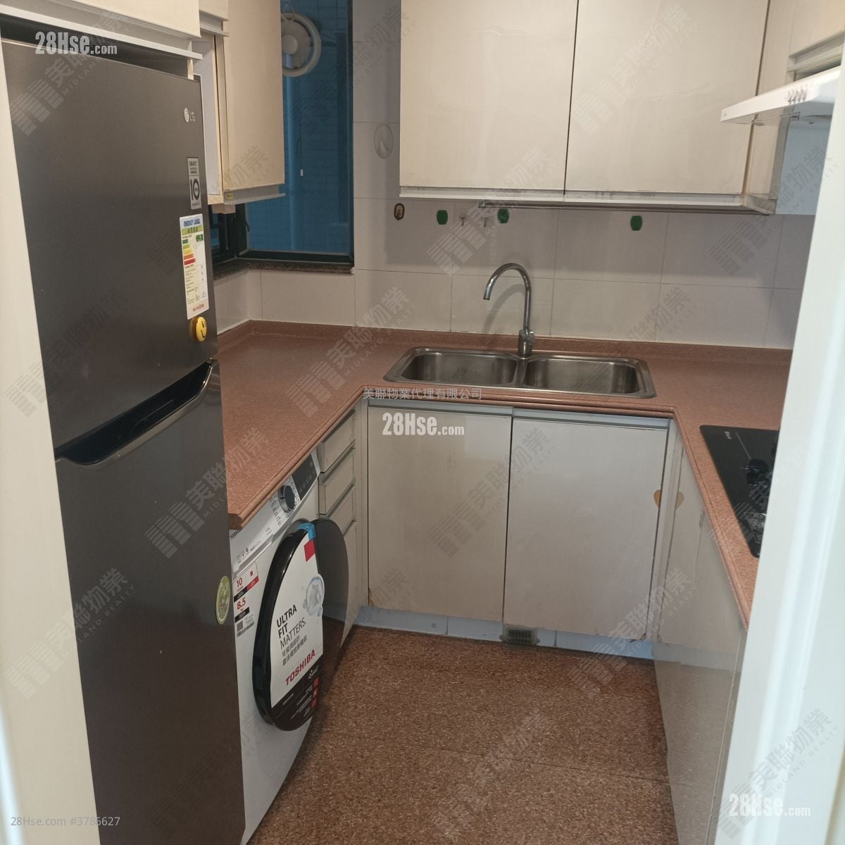 Metro Town Sell 2 Bedrooms , 1 Bathroom 487 ft²