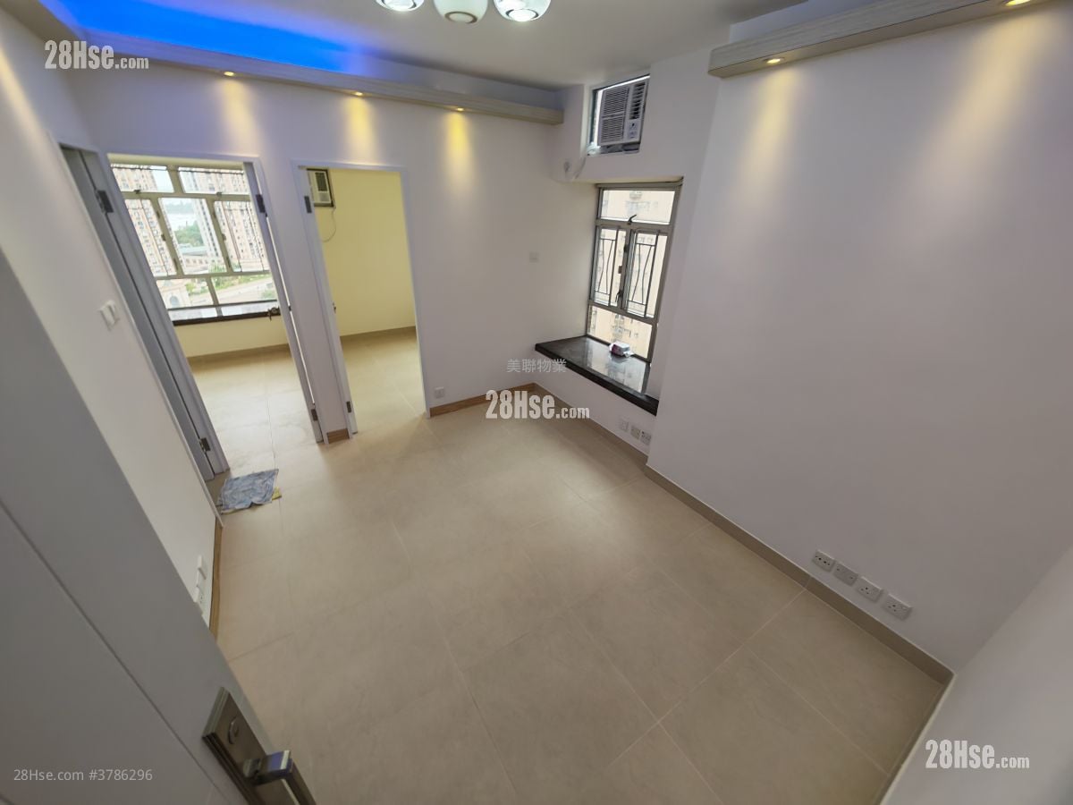 Sunshine City Rental 2 Bedrooms , 1 Bathroom 337 ft²