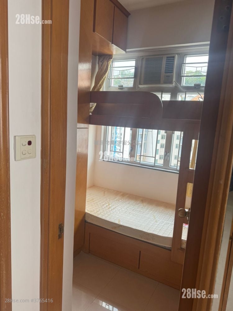 Po Tin Building Sell 318 ft²