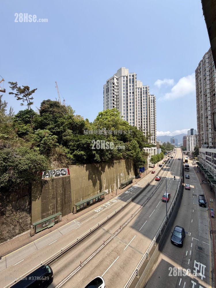 La Belle Mansion Sell 3 Bedrooms , 2 Bathrooms 1,184 ft²