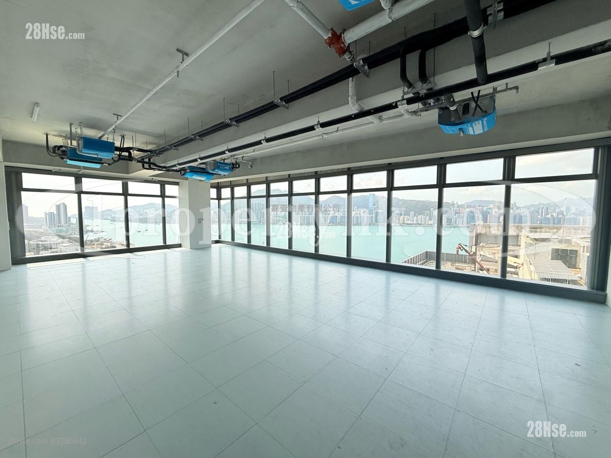 East Kowloon Top Sea View Office Sell 1,191 ft²