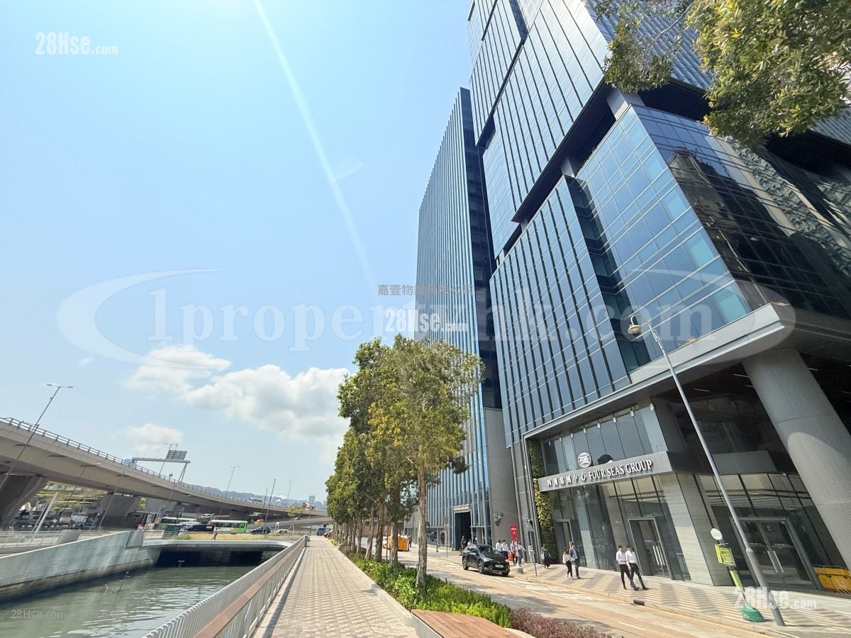 East Kowloon Top Sea View Office Sell 1,191 ft²