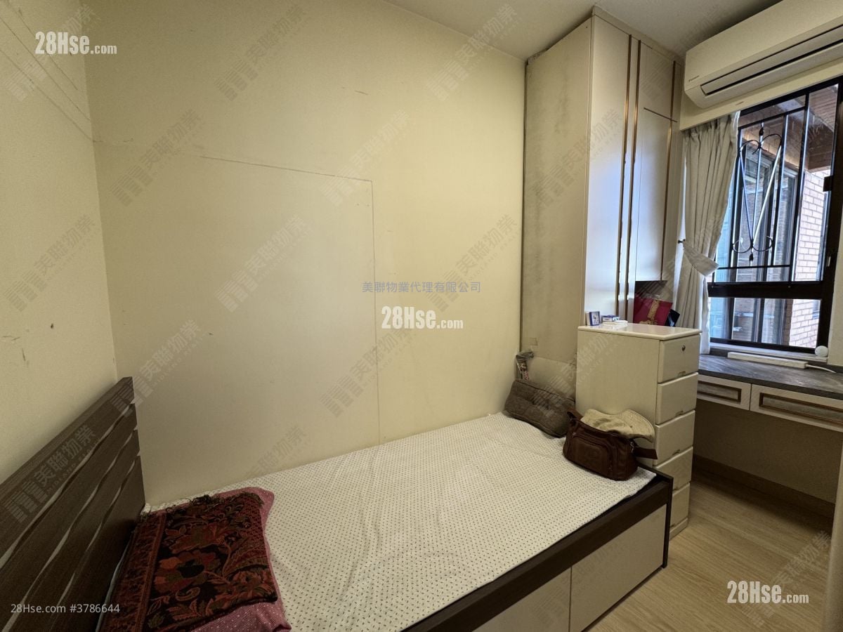 又一居 售盘 3 房 674 平方尺