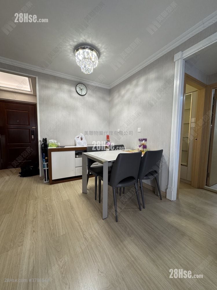 又一居 售盘 3 房 674 平方尺