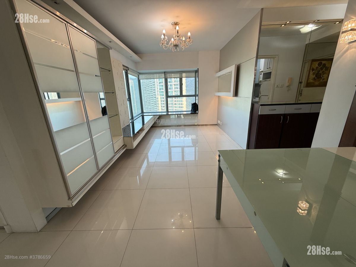 Seaview Crescent Sell 2 Bedrooms , 1 Bathroom 579 ft²