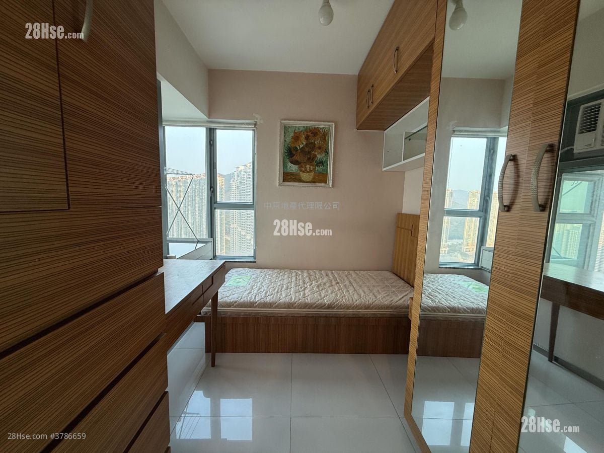 Seaview Crescent Sell 2 Bedrooms , 1 Bathroom 579 ft²