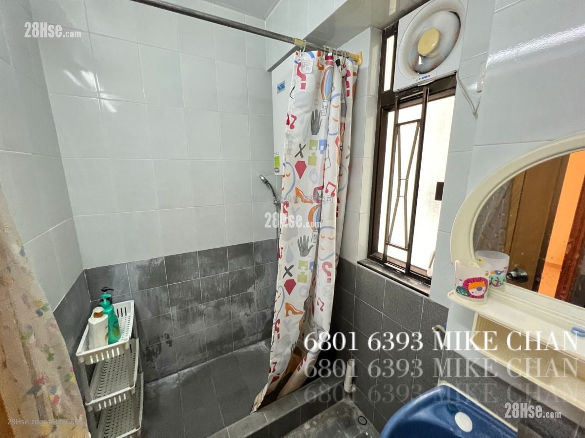 Tai Wah House Sell 2 Bedrooms , 1 Bathroom 350 ft²