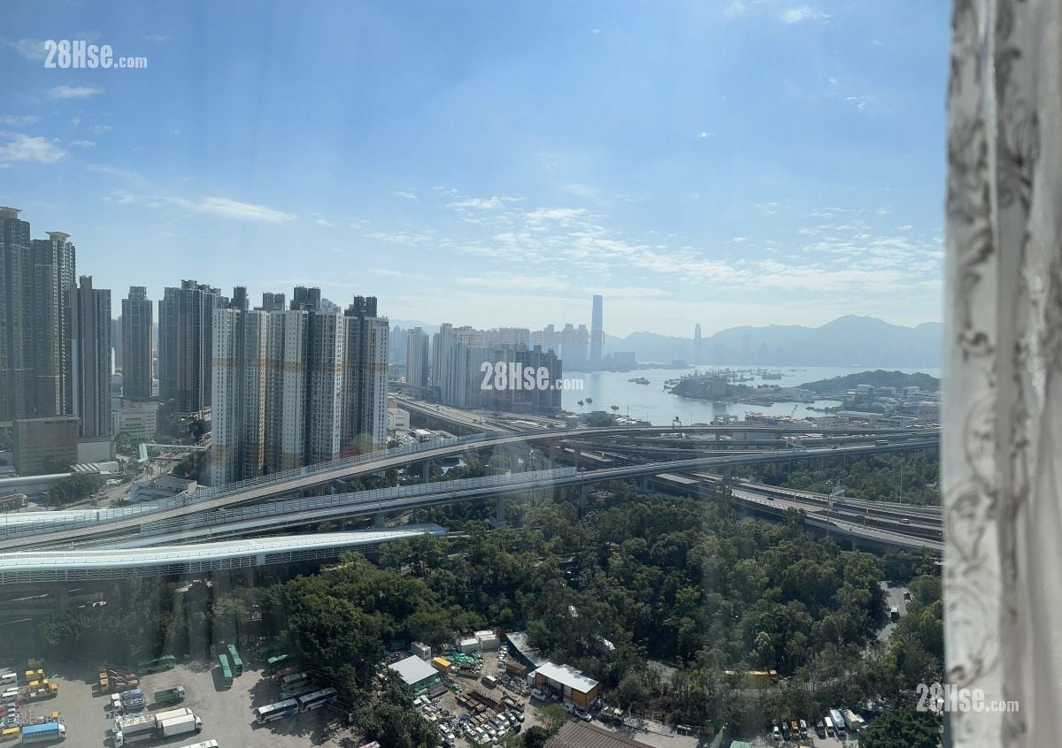 Manhattan Hill Sell 3 Bedrooms , 2 Bathrooms 1,119 ft²