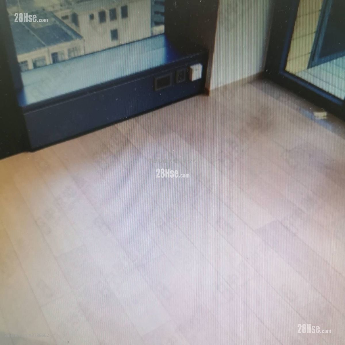 Eltanin Square Mile Sell Studio 203 ft²