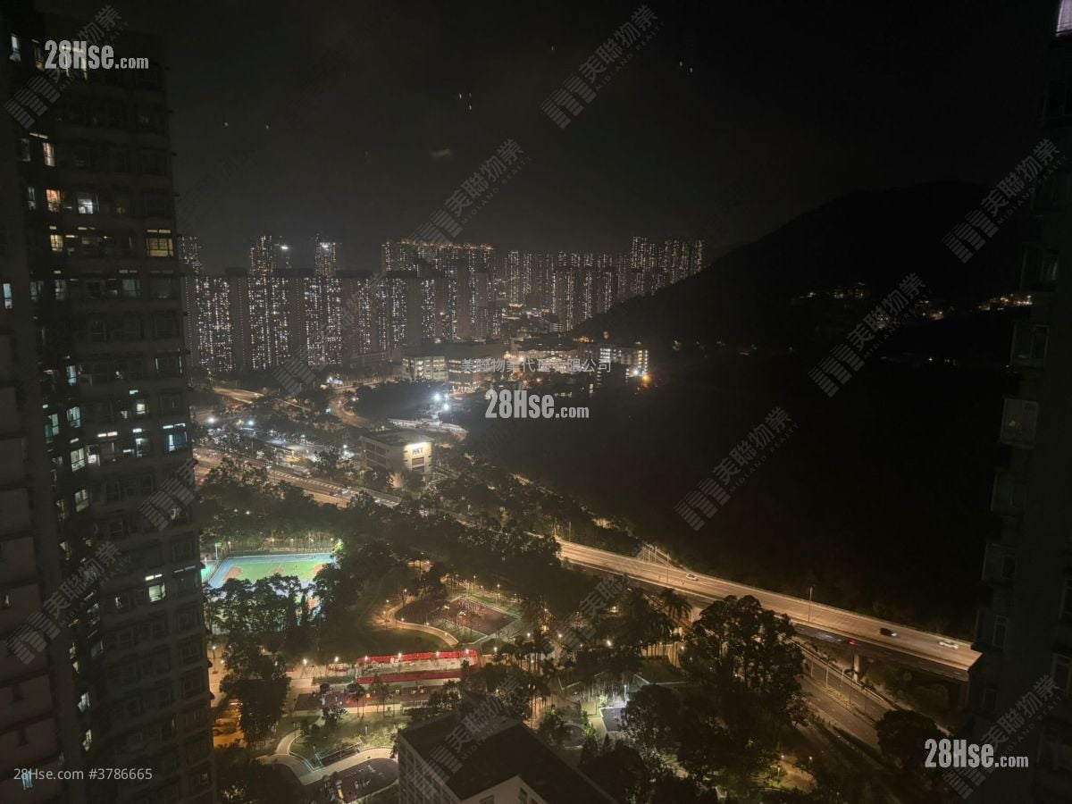 The Metro City Sell 3 Bedrooms , 2 Bathrooms 701 ft²