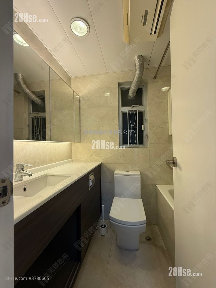 The Metro City Sell 3 Bedrooms , 2 Bathrooms 701 ft²