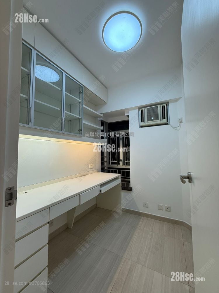 The Metro City Sell 3 Bedrooms , 2 Bathrooms 701 ft²