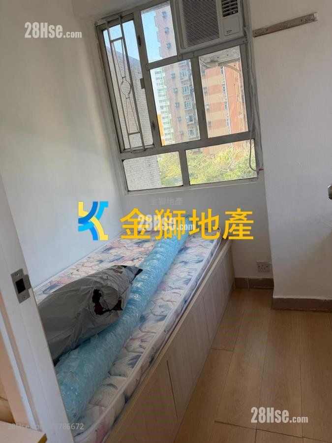 Golden Lion Garden Sell 2 Bedrooms , 1 Bathroom 260 ft²