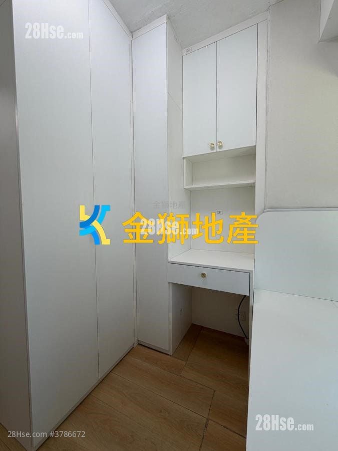 Golden Lion Garden Sell 2 Bedrooms , 1 Bathroom 260 ft²